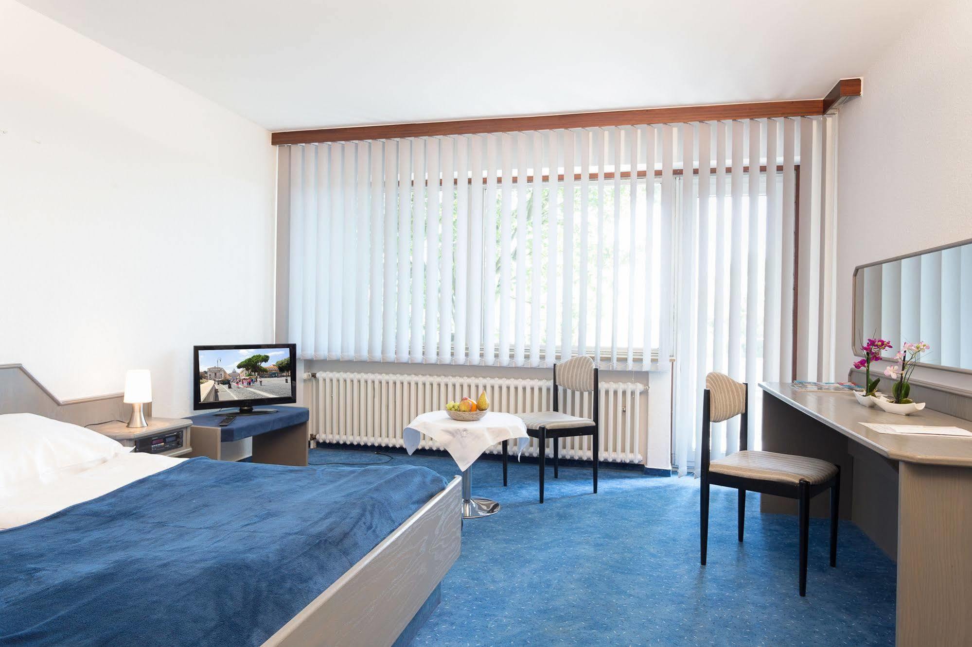 Hotel Luisenhof Меттман Екстер'єр фото
