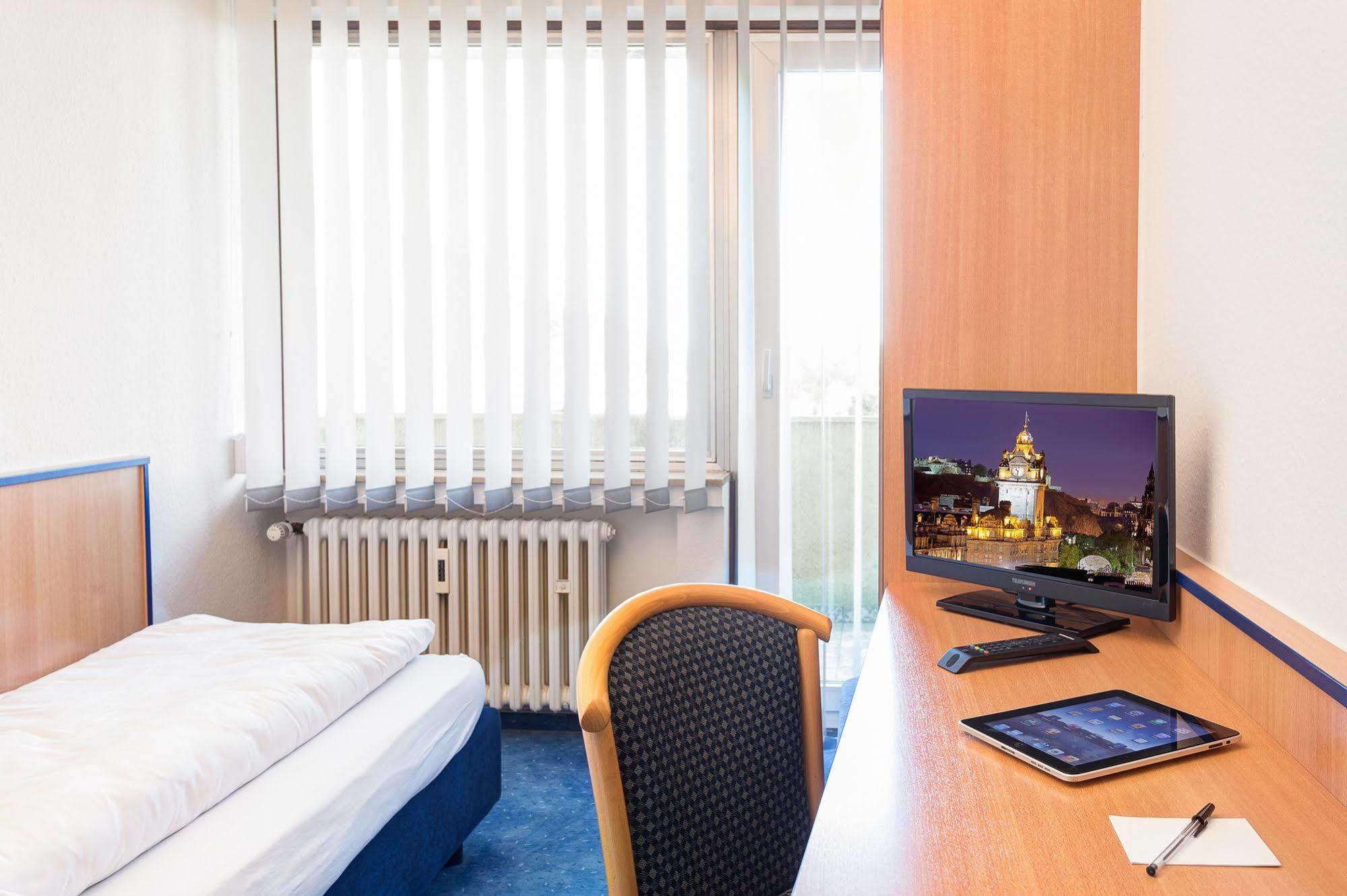 Hotel Luisenhof Меттман Екстер'єр фото